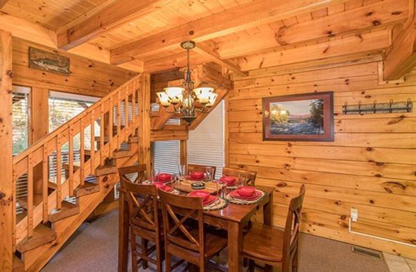 Smokey Max Cabin Пиджен-Фордж Экстерьер фото